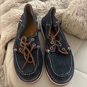 Ariat Navy Cruiser Shoes with Brown Laces